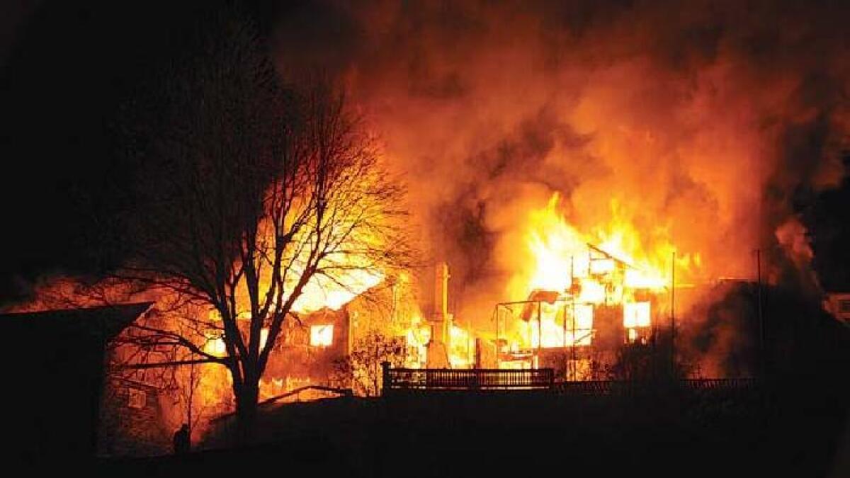 Versto turistheim brann ned til grunnen fredag morgon.