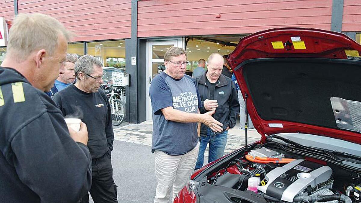 Brann- og redningsmannskap frå Vest- og Midt-Telemark blei kursa av Roy Ekornrud frå Toyota-skulen.