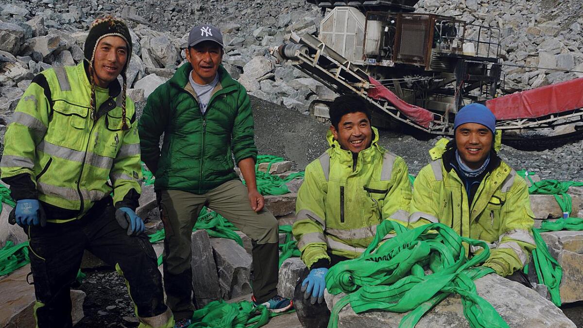 Sherpaar frå Nepal skal steinsette stigen opp til Ruiplassen