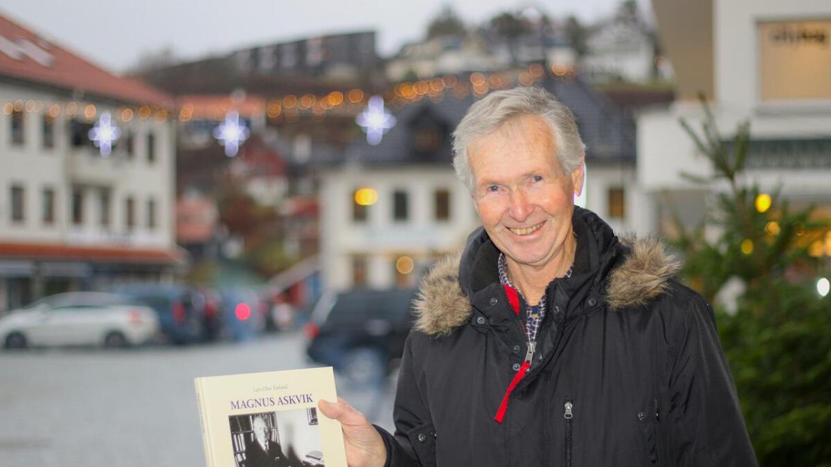 Forfattar Lars Olav Fatland skildrar mangt og mykje som Magnus Askvik hadde ein finger med i - både i og etter skuletida.
