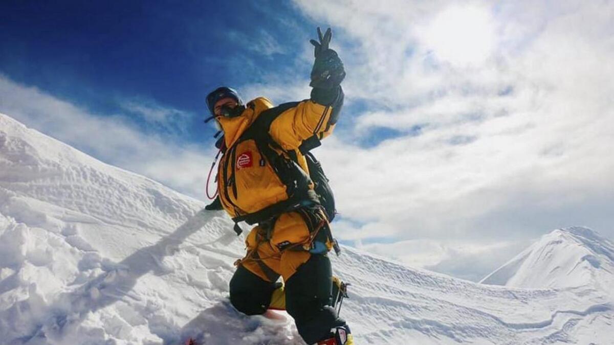 Håkon Åsvange har nådd sitt store mål. Her er han på 8.091 meters høgde på toppen av Annpurna i Himmalaya.