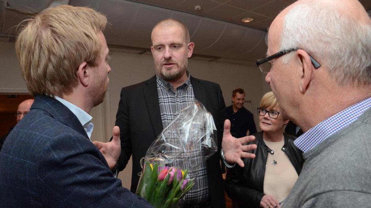 Generalsekretær i Høgre, John-Ragnar Aarset fekk kritiske kommentarar frå kommuneunestyrerepresentant og gruppeleiar Petter Braaten, i midten, og partiveteran Jon-Andreas Kolderup.