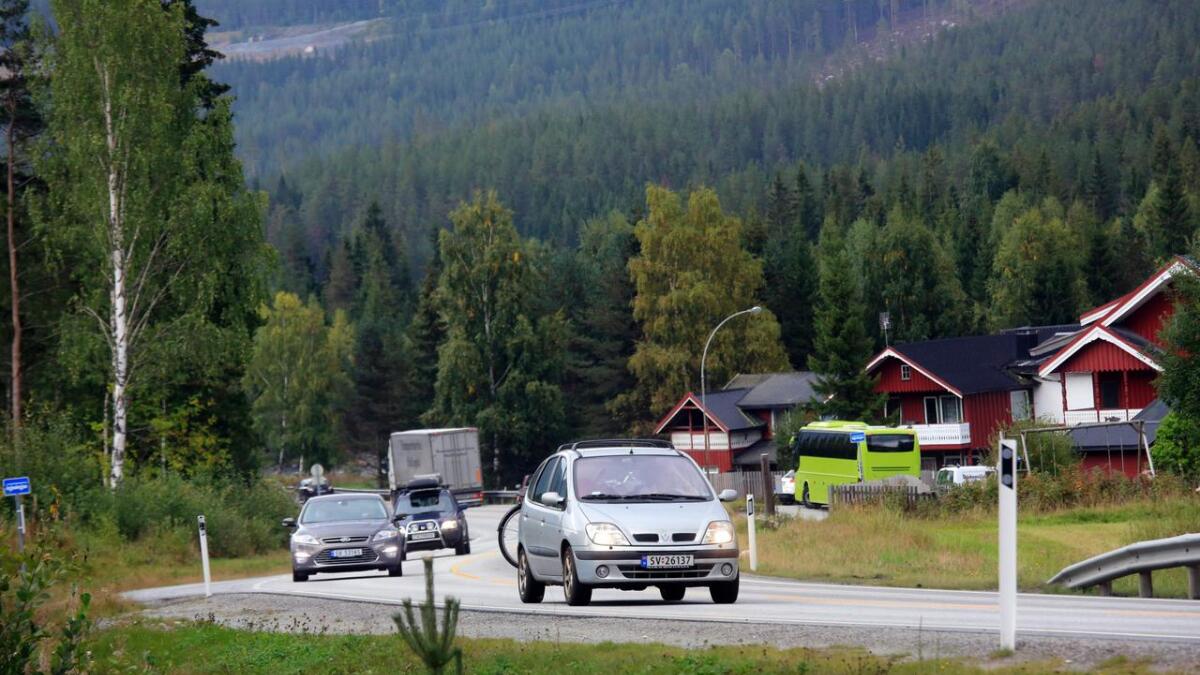 I nokre få hundre meter er fartsgrensa 60 km/t forbi gamle Ål statlege mottak. Kva som skjer med bygget, kan også vere med på å avgjere om fartsgrensa blir oppheva.