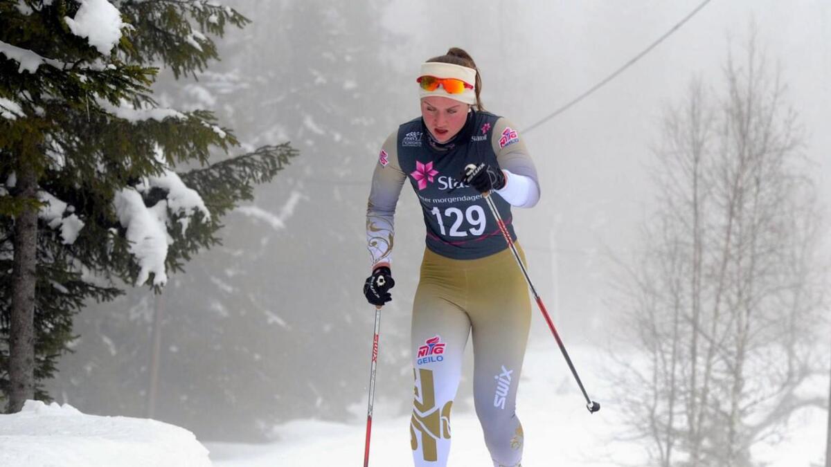 Katrine Seim tok medalje under junior-NM i Harstad laurdag.