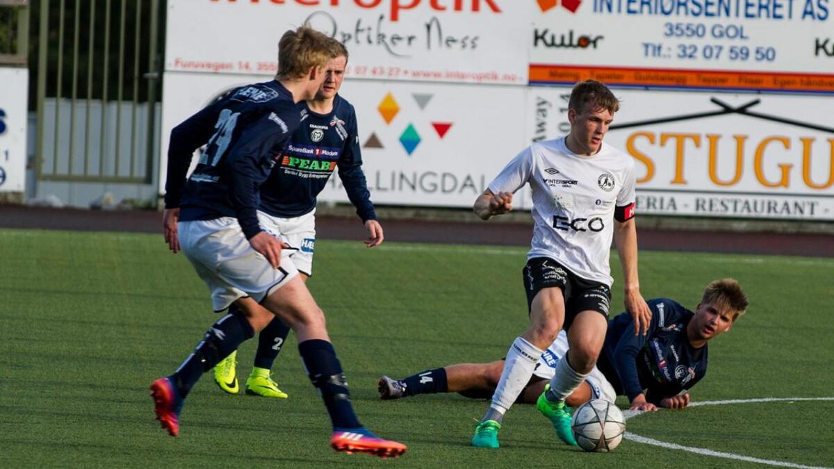 Markus Thorberg og HFK fekk det tøft mot Svelvik på bortebane.