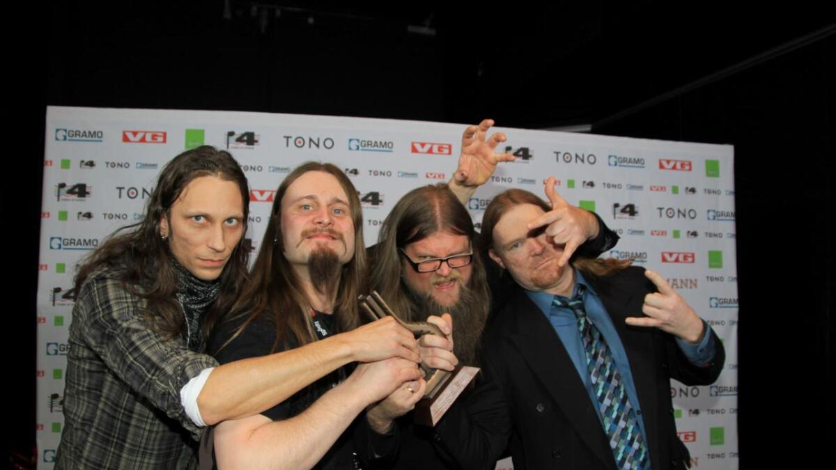 Enslaved har vunne Spellemannprisen ei rekkje gonger, her i 2010 i kategorien «Metal» for «Axioma Ethica Odini». Herbrand Larsen (t.v.), Grutle Kjellson, Ivar Bjørnson og Cato Bekkevold