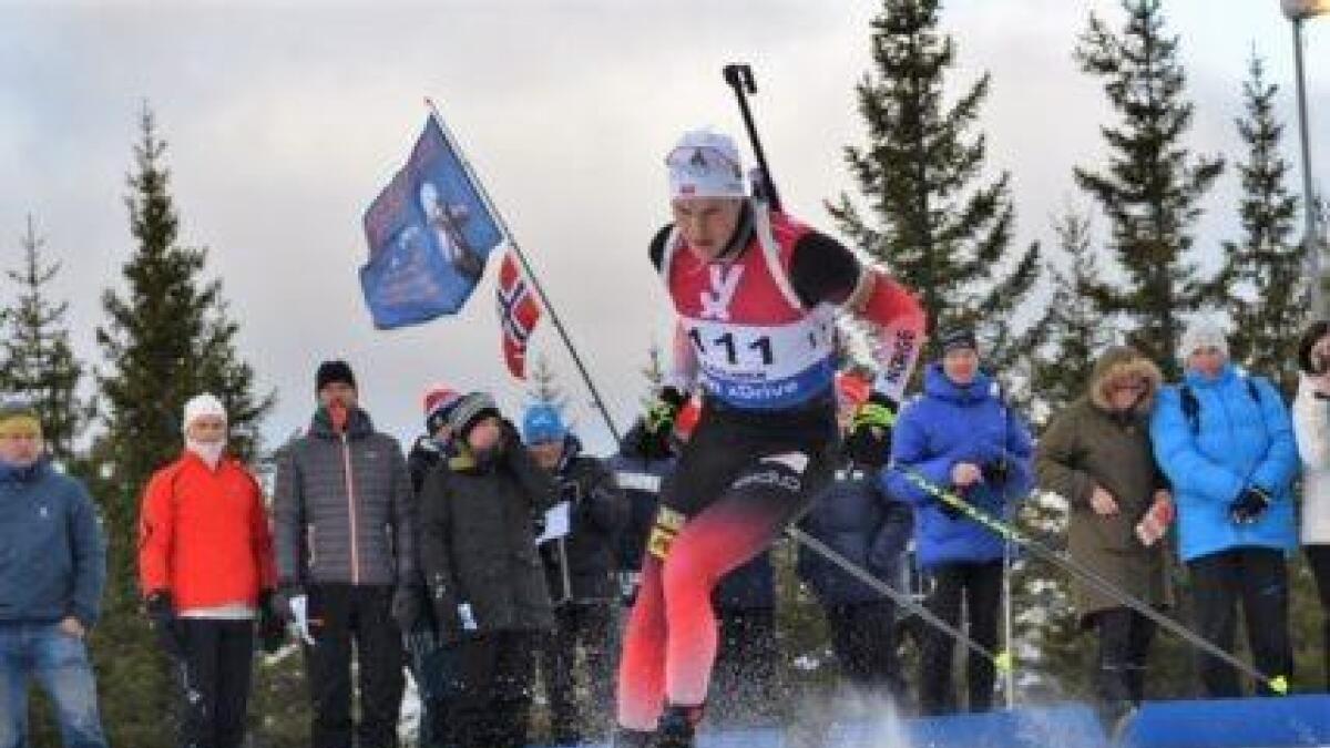 Vetle Sjåstad Christiansen vart nummer tre i den nasjonale opninga i skiskyting.