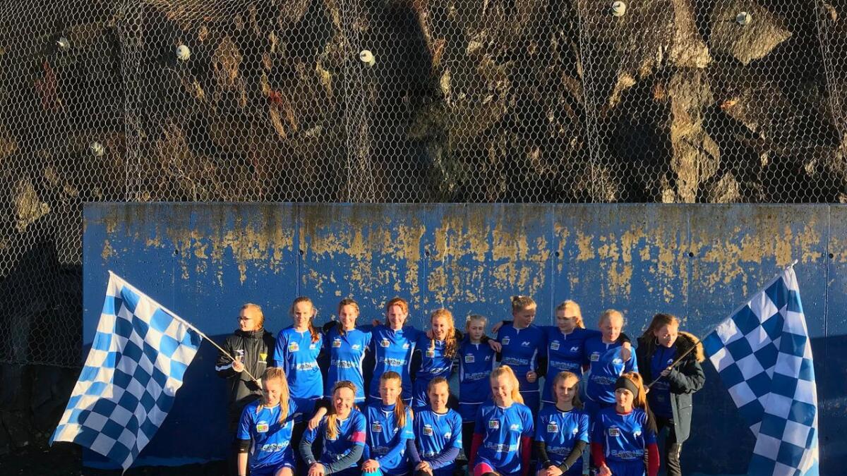 Nore Neset 2 jenter 14 vann Lagunen fotballfest etter å ha slått Lyngbø 3-2 i finalen.