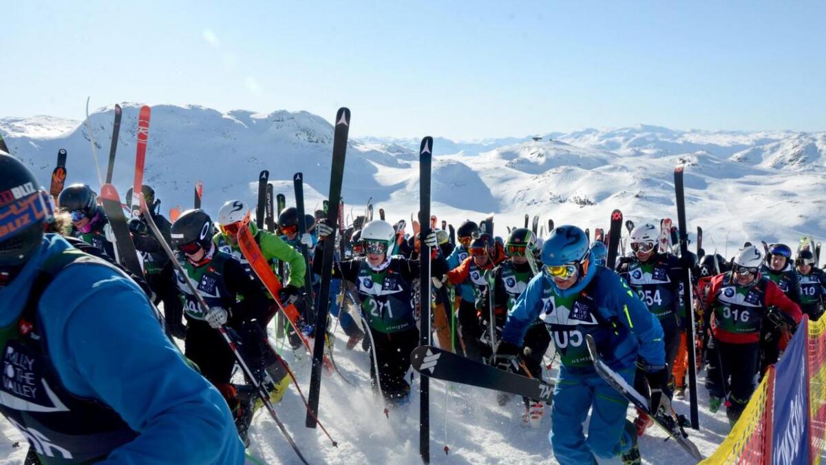 262 superblide folk samla seg på startstreken under årets Rally to the Valley i Hemsedal skisenter.