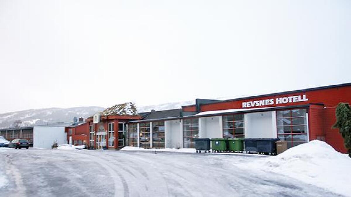 Revsnes hotell på Byglandsfjord droppar planar om spa på grunn av kostnadene.