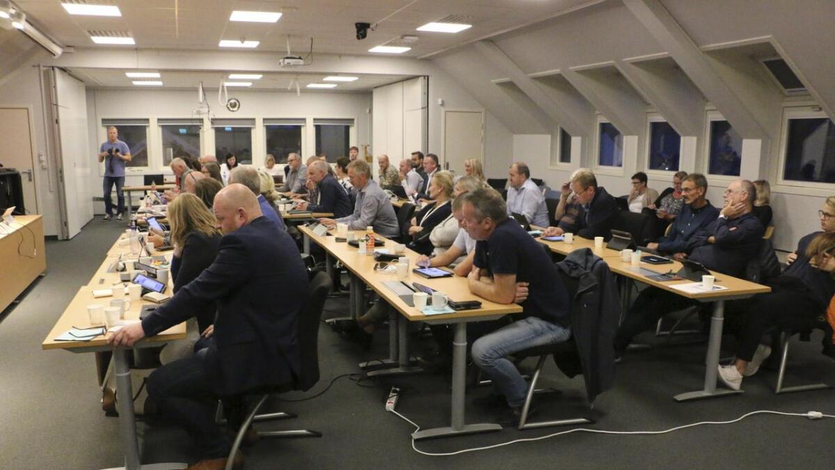 Eit samrøystes Os kommunestyre stilte seg bak finansieringsplanen for den nye fylkesvegen frå Åsen til Helleskaret.