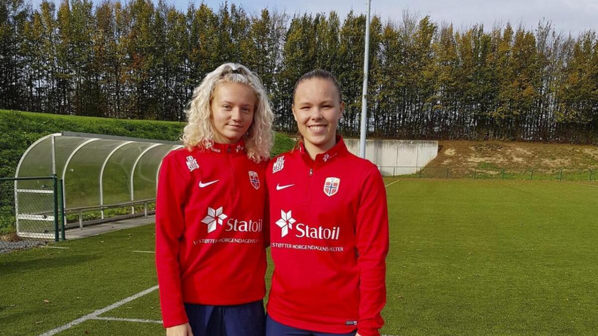 Madelen Koldal Holme og Elise Kristine Alsaker Kvinge spelar i lag på Sandviken og på det norske jenter 15-landslaget.