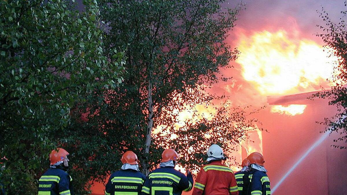 I 2001 brann fabrikken til Seljord Lys AS. Gong på gong blussa brannen opp att, og brannfolka måtte til slutt berre konsentrere seg om å redde bustadhusa i nærleiken.