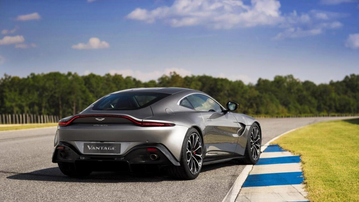 Etter 12 år kjem det ein heilt ny versjon av Aston Martin Vantage.
