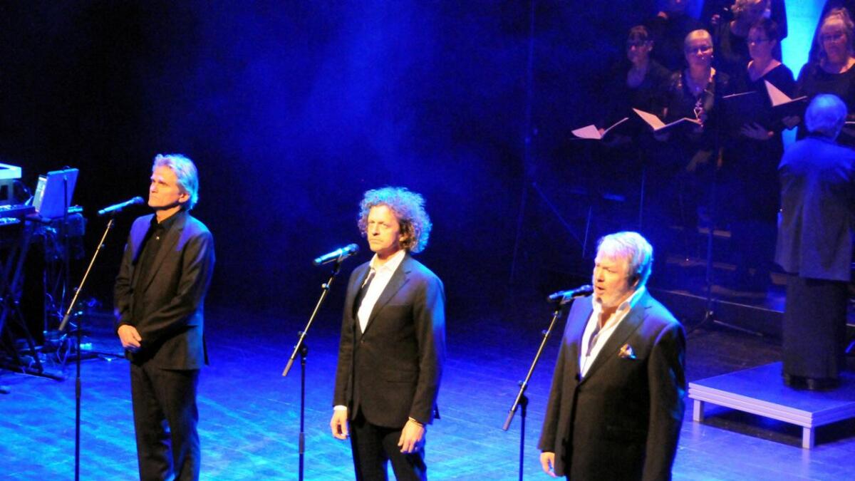 Tre tenorer sørget blant annet for operasang, og tok sammen den kjente «O helga natt».
