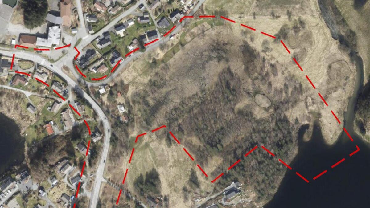 Idrettslaget er i ferd med å regulera eit område på nedsida av Eikhaugvegen på Søfteland til idrettspark.