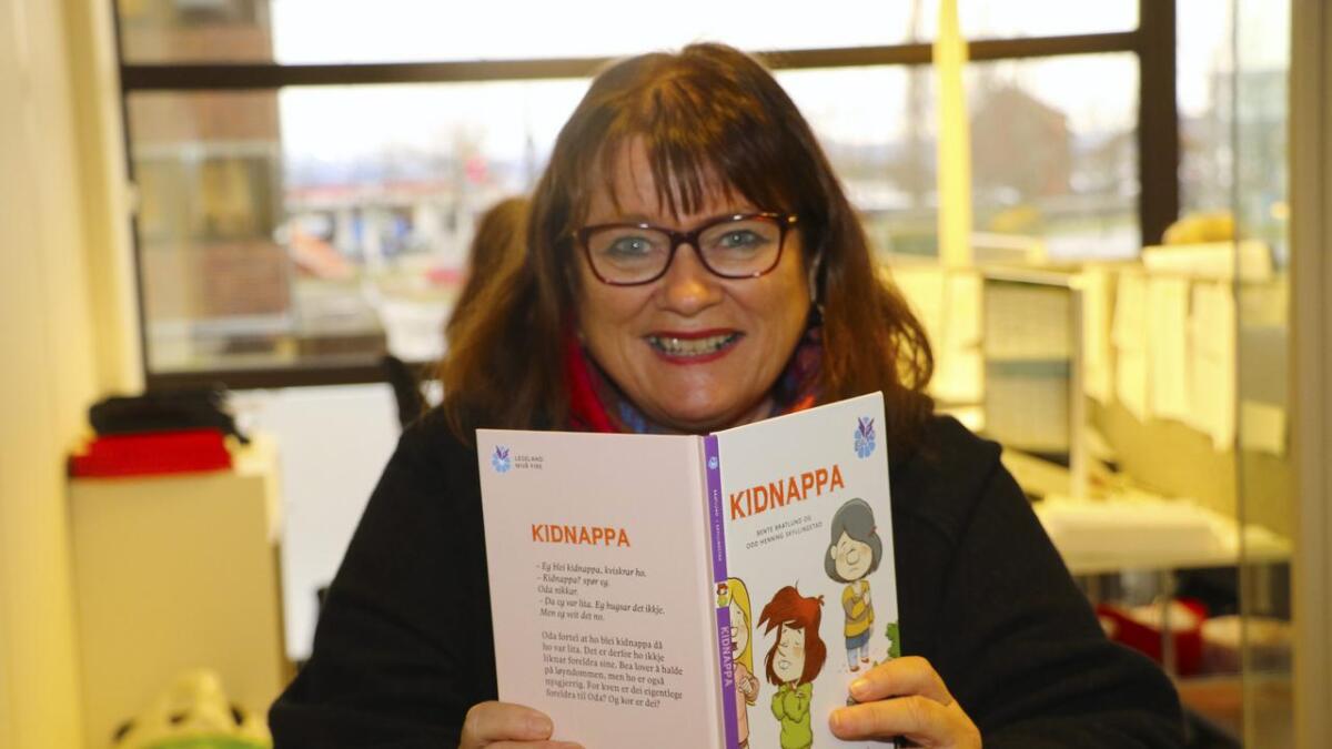 Bente Bratlund lanserer denne veka si tredje bok i serien om jenta Bea. Boka heiter «Kidnappa» og inngår i serien for lettleste barnebøker.