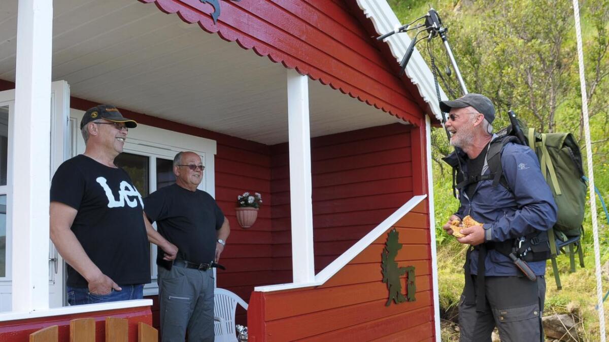 Lydmannen fra NRK fikk servert vafler da han kom til hyttene i Langvadalen. Berglunds serverte nystek denne dagen.