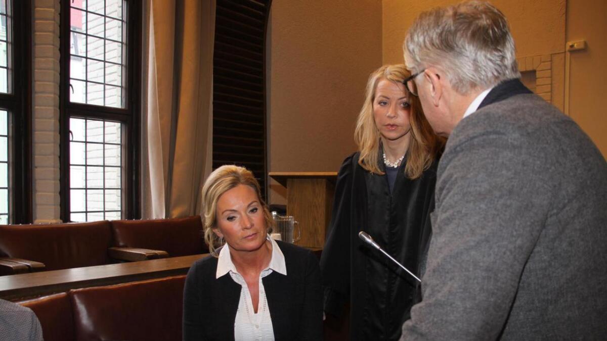 Bistandsadvokat Ellen Eikseth Mjøs, statsadvokat Benedikte Høgseth og 42-åringens forsvarar Per Magne Kristiansen under dag to i den fire dagar lange rettssaka.