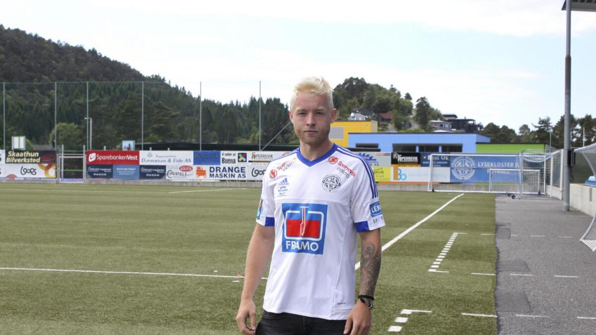 Fanaguten Stian Dyngeland har spelt for Sogndal i Tippeligaen. No skal han spela for Lysekloster.