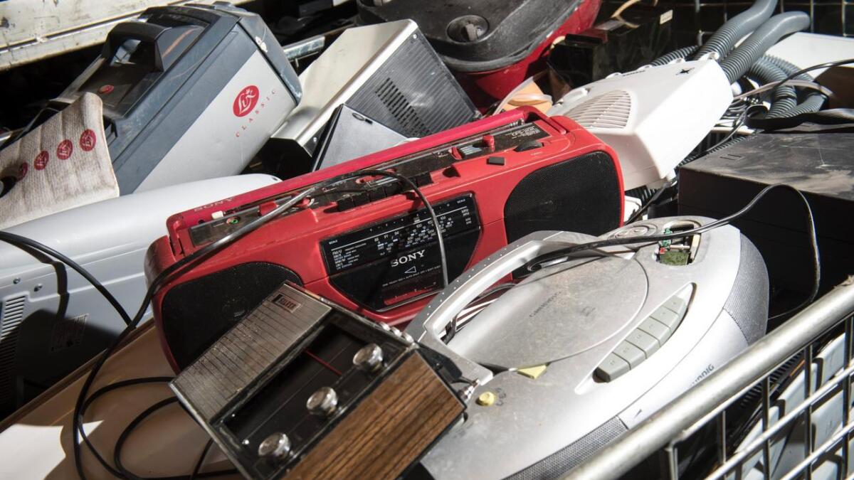 Hallingdal Renovasjon tek imot gamle radioar.