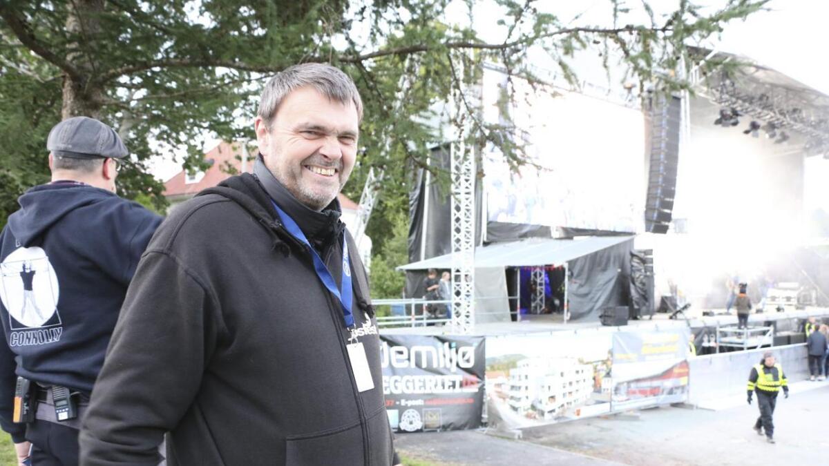 Så glad er festivalsjef Tor Egil Hylland når han er på Osfest. Han har alt begynt å tenkja på 2018.