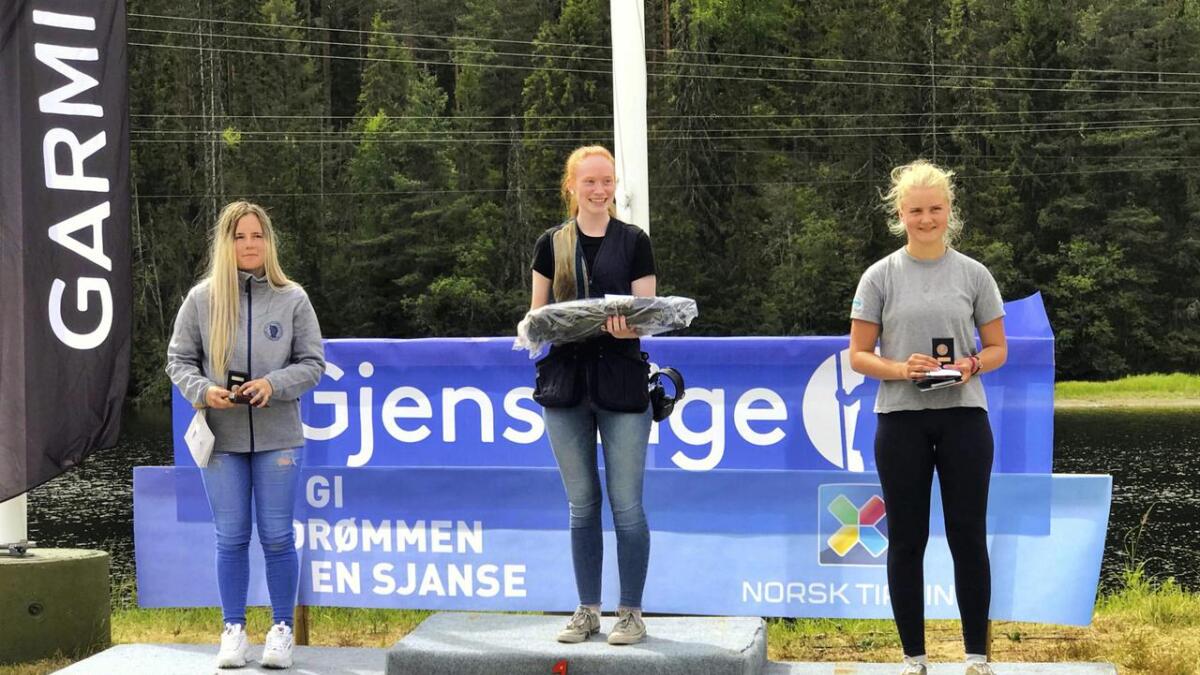 Vilde Hesvik Kartveit var suveren i klassen for jenter junior. I finalen trefte ho 24 av 25 duer.
