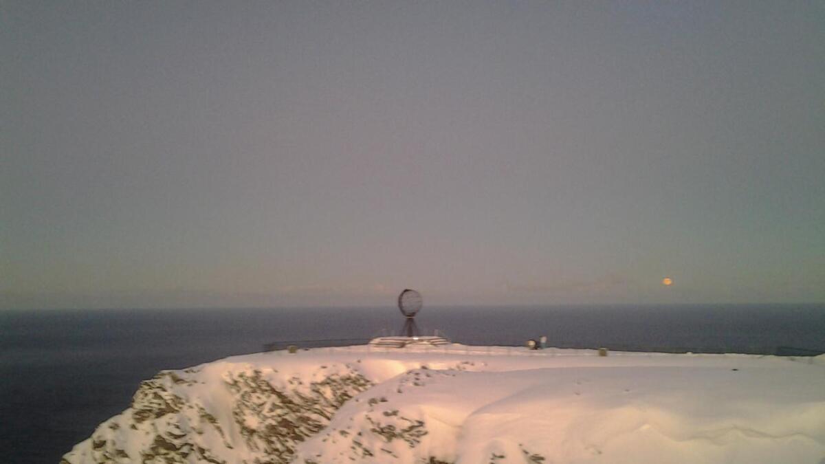Obligatorisk bilde ved Nordkapp-platået, da Homdal startet den lange turen sin, den 15. januar.