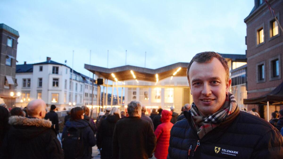 Sven Tore Løkslid er glad for at fylkeskommunen kan bidra med to millionar for å realisere Vinjesenteret.