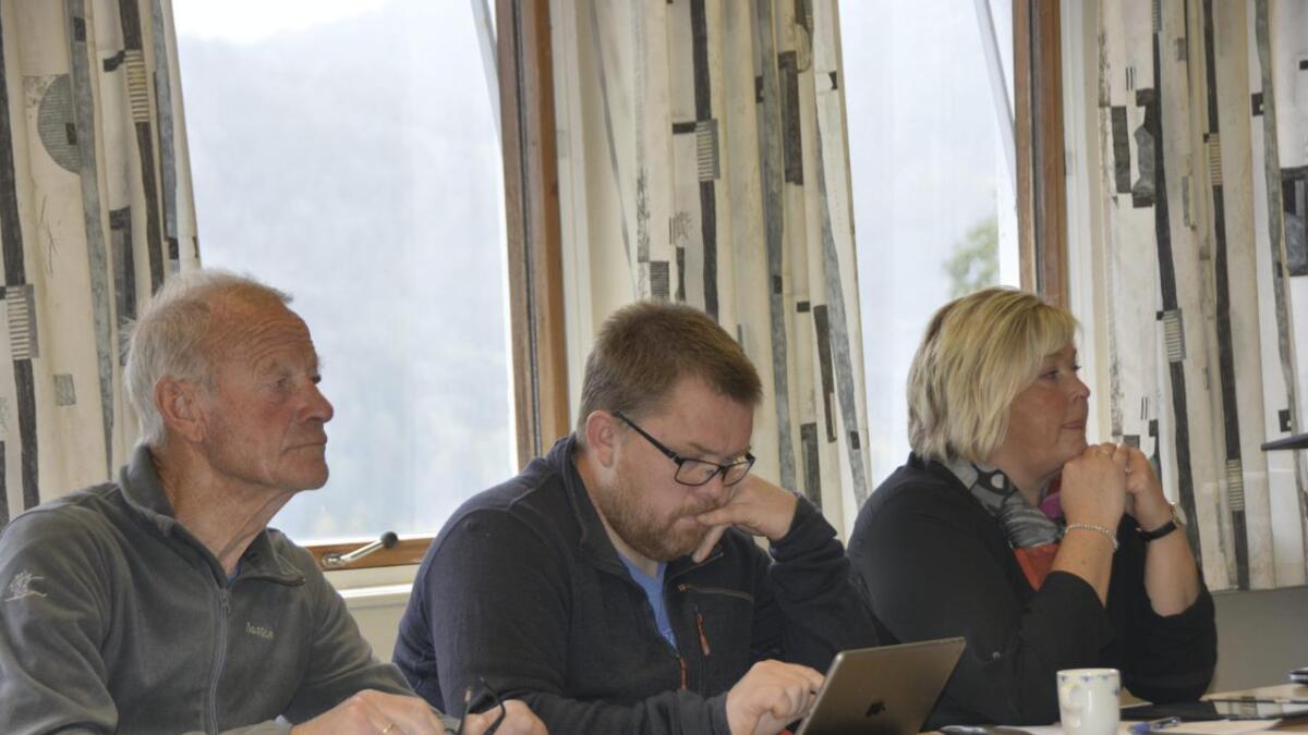 Jon Ingebretsen (f.v.), Bjørn Nordskog og Anne Birgit Sollid frå då saka var oppe i formannskapet i fjor. 		 ARKIV