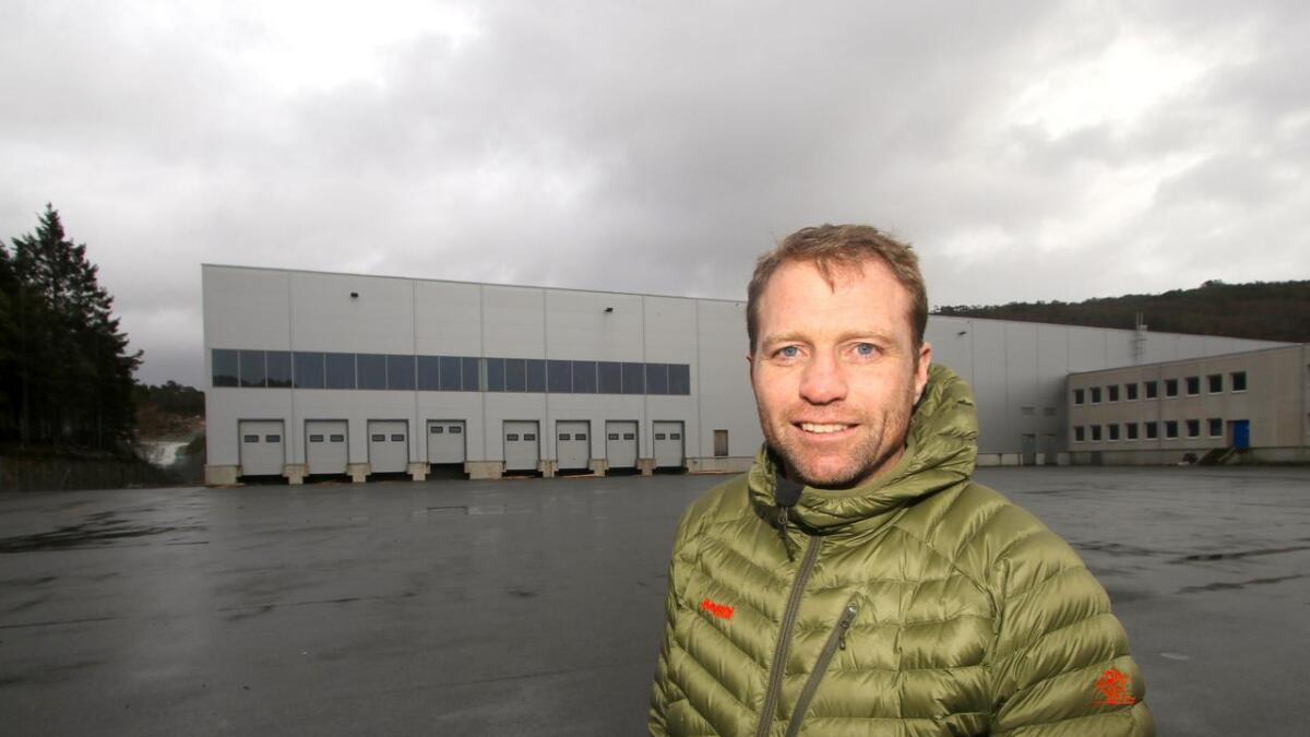 Jan Frode Skeie er dagleg leiar i Elements Production. Dei neste åra skal verksemda levera uniformar og andre produkt til Røde Kors-medlemmer over heile landet.