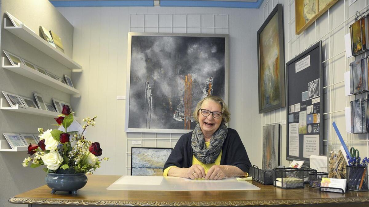 Karen Roed er uendeleg takksam for måten ho har blitt ønskt velkomen av høysekkande og heile Tokke kommune. Galleri Karen er no ope i Høydalsmo.
