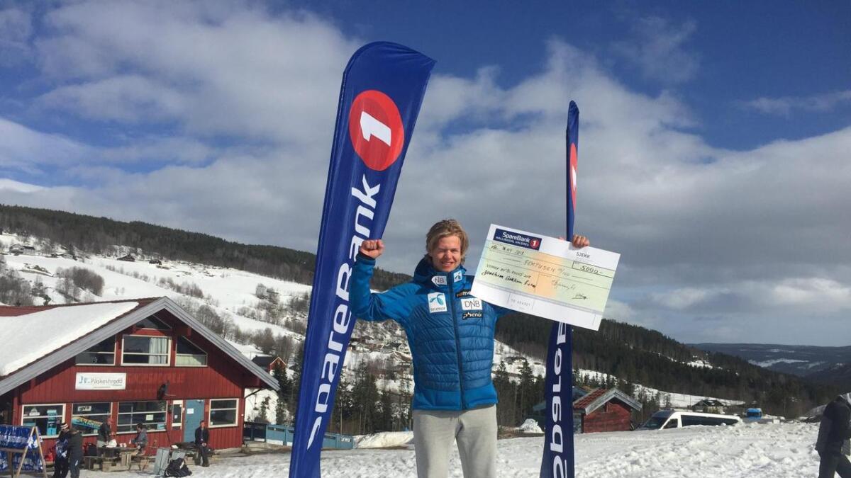 Jonathan Bakken Lien vann FIS-renna i Ål skisenter samanlagt.