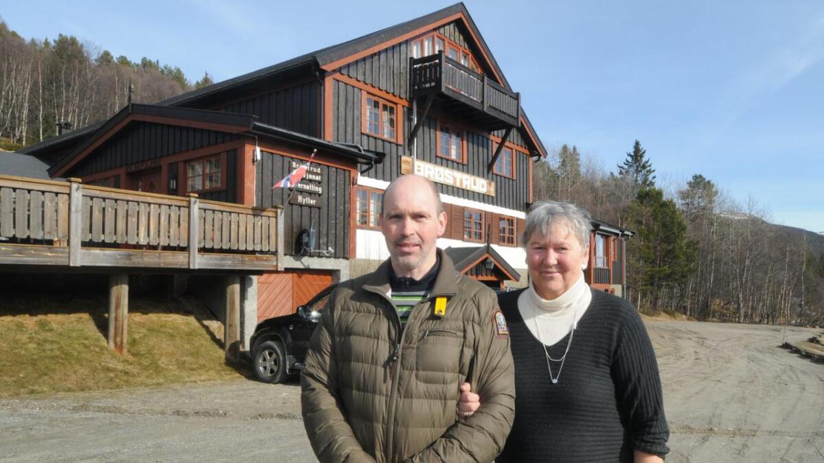 Arne Gunnar Haugen har overtatt familiebedrifta Brøstrud gård og pensjonat i Uvdal etter mor Brita Bøckmann Haugen.