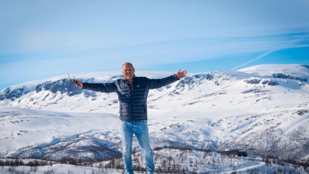 Arne Pålgardhaugen og Ivar Tollefsen kjøper Geilo Skisenter AS. Med det oppfyller Pålgardhaugen ein gamal draum med å samle skiheisane på Geilo i eitt rike.