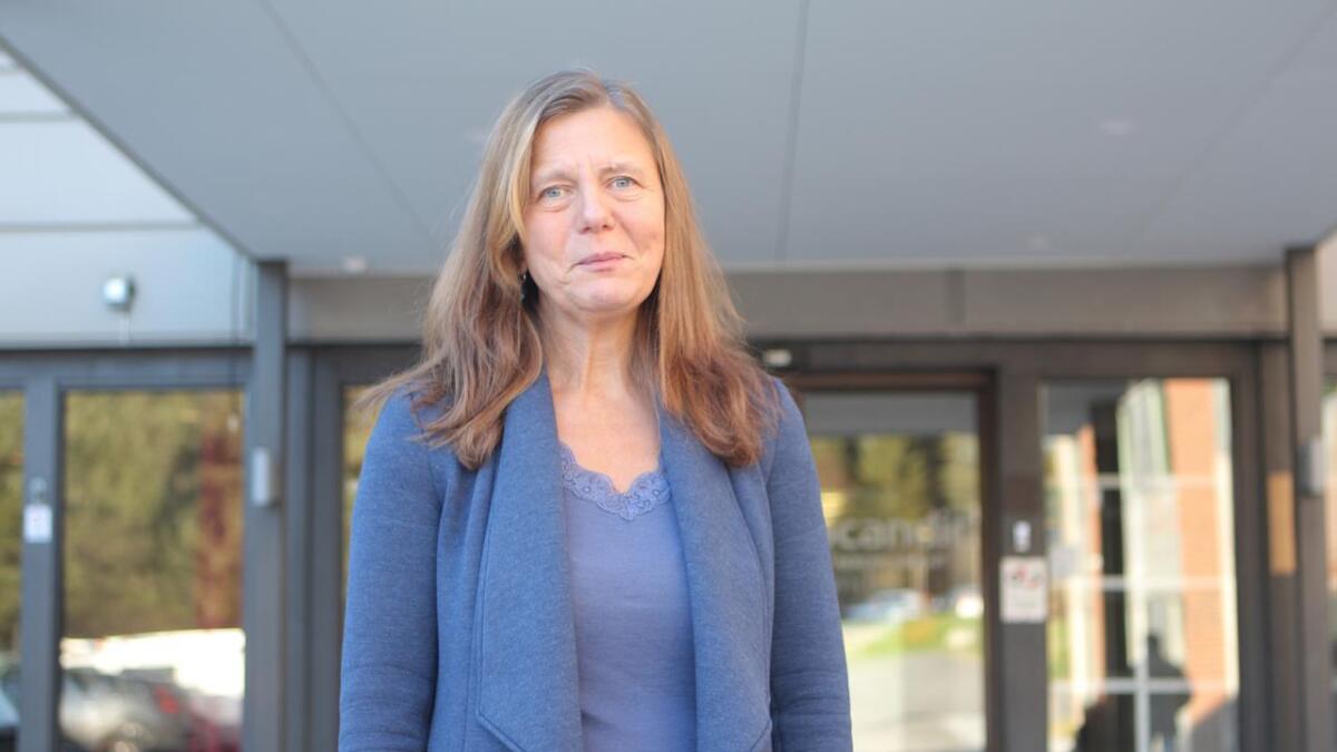 Hovudtillitsvald i Utdanningsforbundet, Ingrid Kjørsvik, meiner at administrasjonen ikkje tenkjer langt nok fram når dei føreslår færre lærarar ved skulen.
