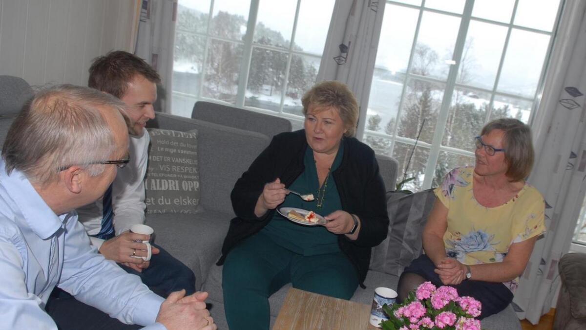 Bjørn Ropstad med Sørlandsis, statsråd Kjell Ingolf Ropstad, statsminister Erna Solberg og Gunda Ropstad, mor til Kjell Ingolf.