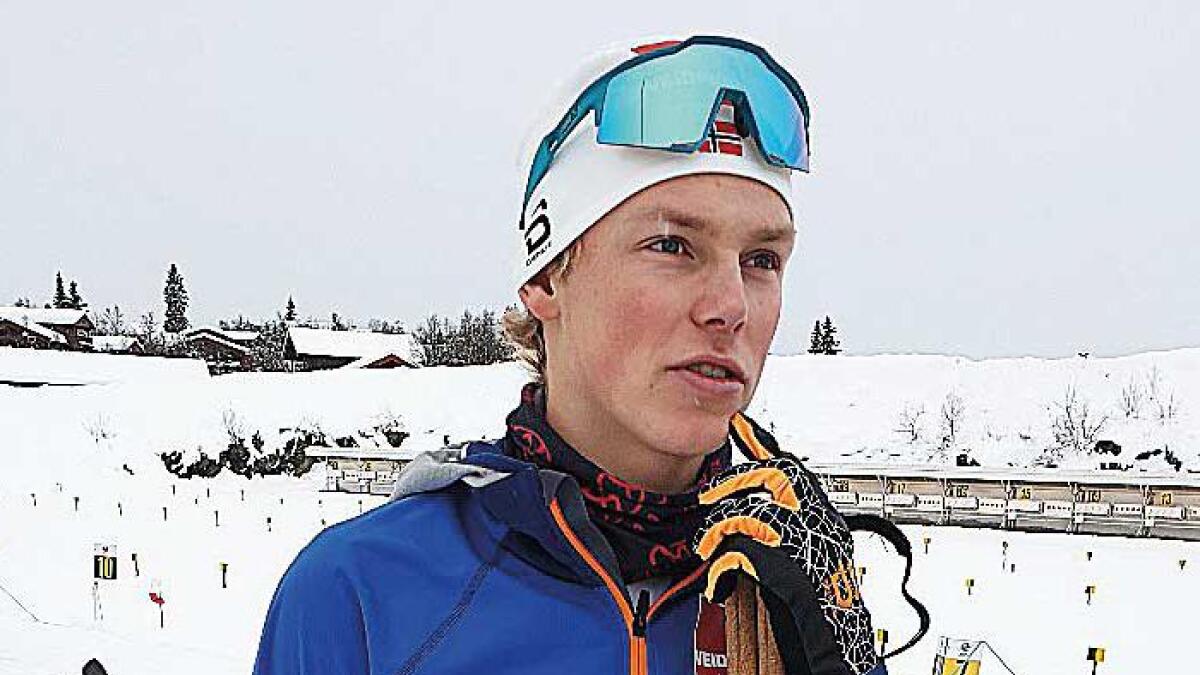 Aron Åkre Rysstad (20) vann kvartfinalen i sprint under sesongopninga på Beitostølen fredag.