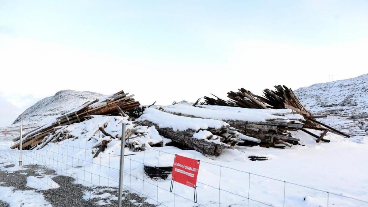 Miljødirektoratet har gjeve Mattilsynet klarsignal til å brenne avfallet på Hemsedalsfjellet. Torsdag blir bålet tent.