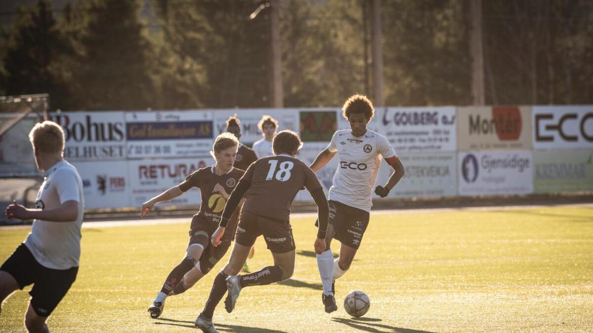 Hallingdal FK har satsa på samarbeid med idrettslaga og utvikling av eigne talent i mange år.