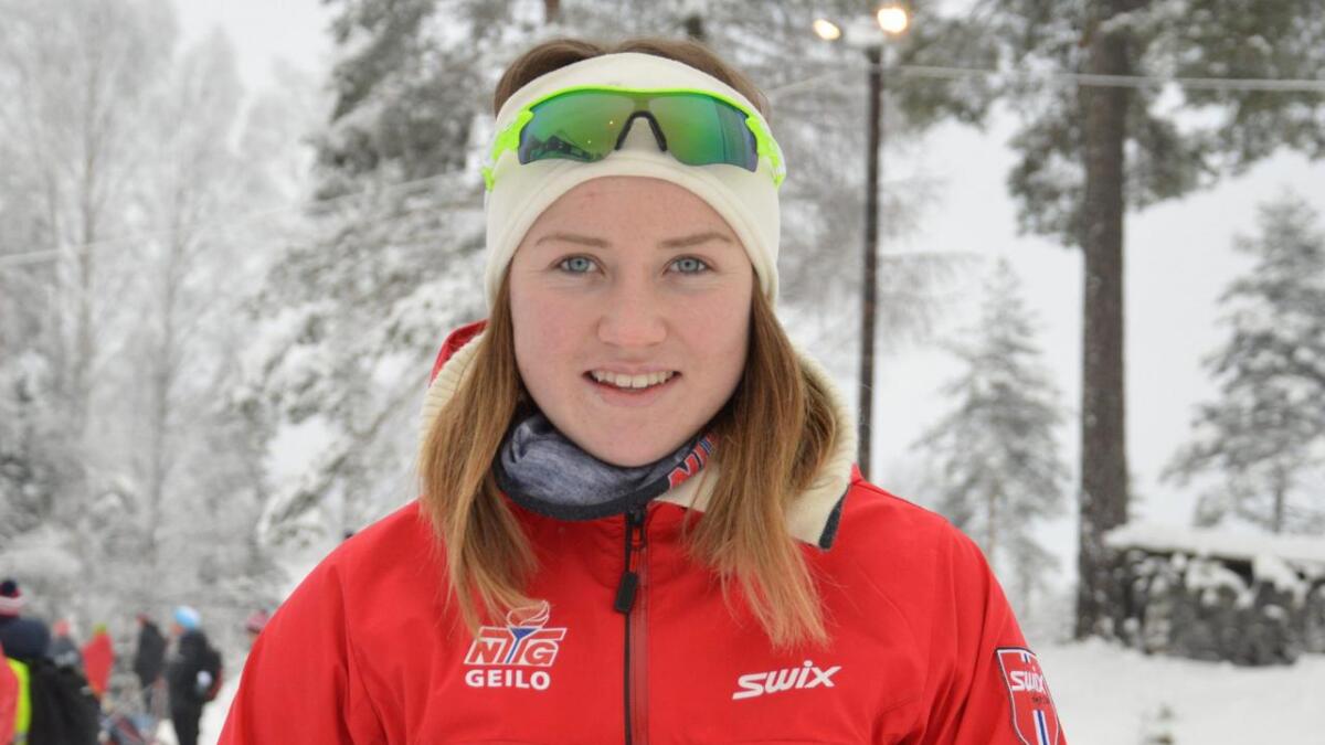 Katrine Seim, Hol (19) tok to sølvmedaljar i junior-NM i langrenn.