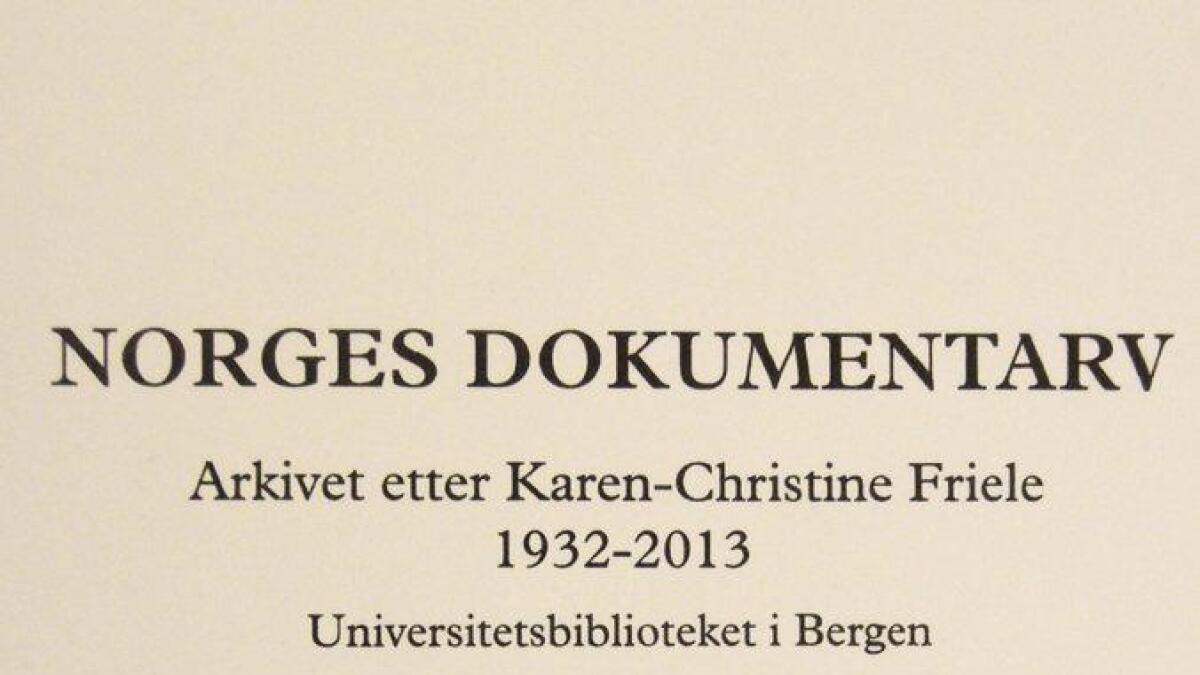 Karen-Christine Friele sitt arkiv er tatt inn i Norges dokumentarv, signert leiar av den norske UNESCO-kommisjonen, Tora Aasland, og leiar for Den norske komiteen for verdens dokumentarv, Øyvind Ødegård