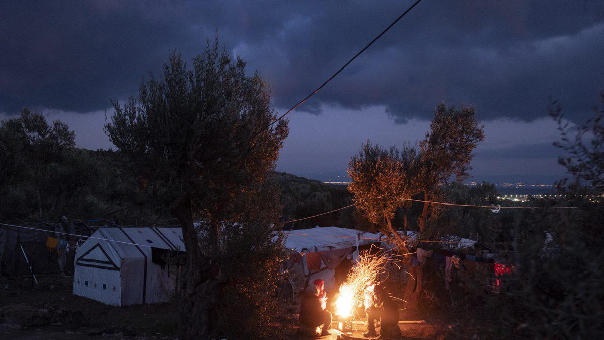 Fotograf Knut Bry er tilbake på Lesvos for å jobbe som frivillig i flyktningleiren Pikba. – Situasjonen er verre kvar gong eg kjem tilbake, seier han. Biletet er tatt i januar 2019 i ein olivenlund utanfor flyktningleiren Mória.