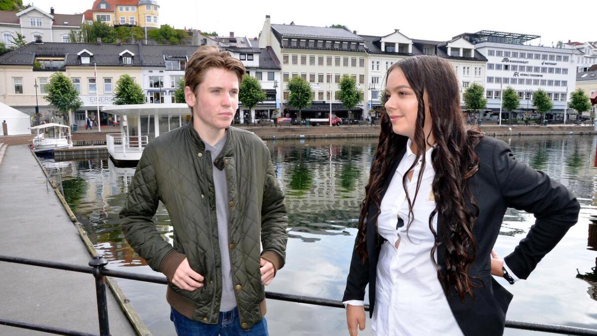 Mikkel Nesse og Nora-Victoria Søby-Arnesen i Ungdommens bystyre.