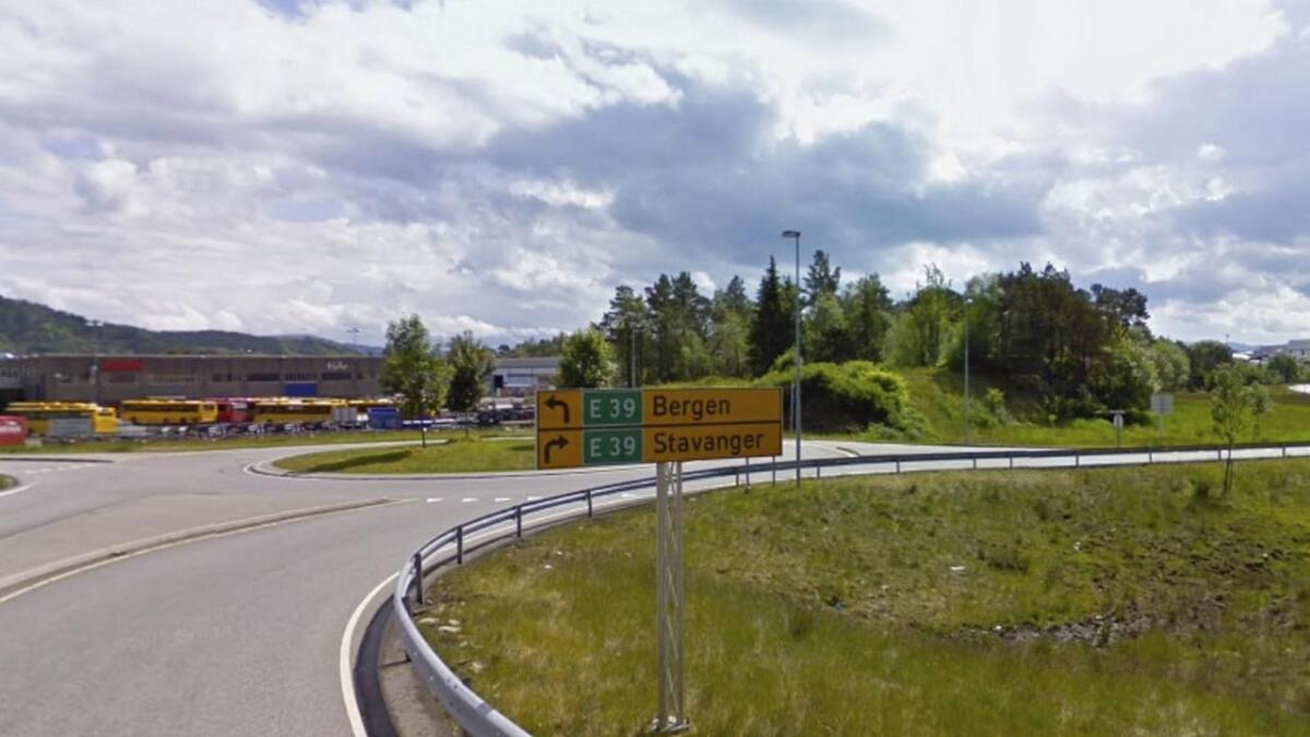 Ved fleire høve har Os & Fusaposten dei siste åra skrive om trafikktryggleiken ved rundkøyringa ved Ulvenparken og Svegatjørn. No har ein tipsar igjen uttrykt si bekymring.