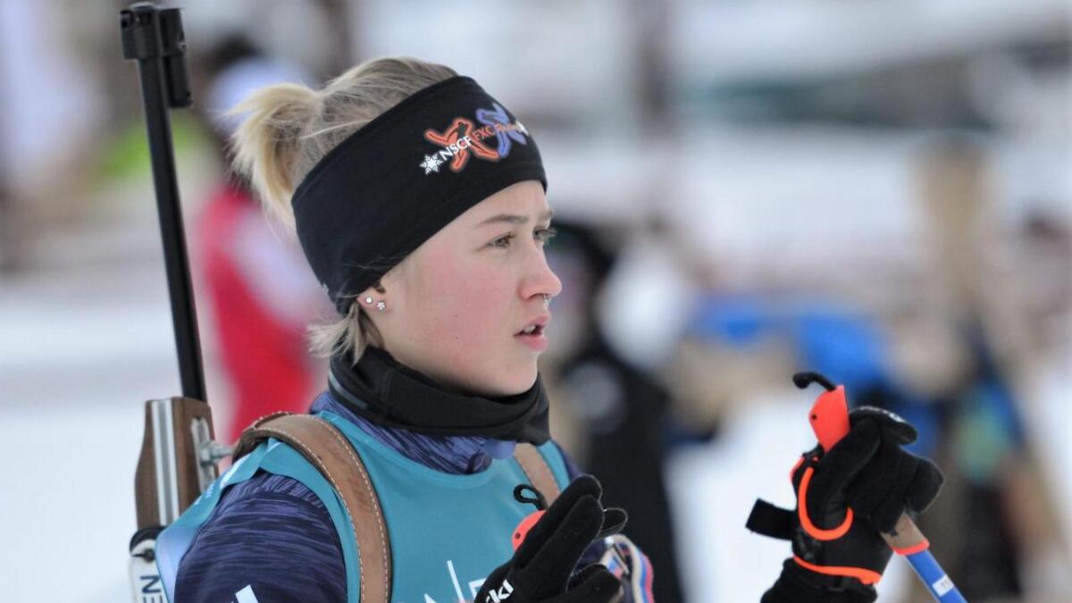 Uqalek Astrid Slettemark (17) frå Geilo var ein av ti gullvinnarar frå Hallingdal i KM i skiskyting.