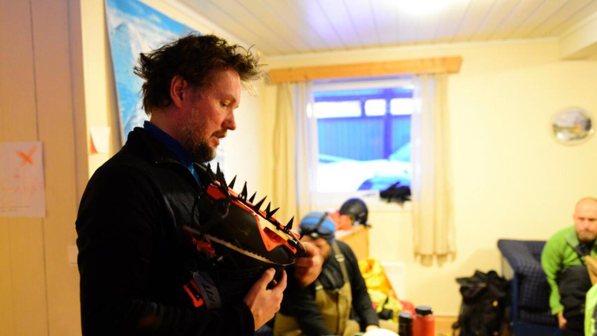 Medlemene i Langfjella Alpine Redningsgruppe (LAR) har høg kunnskap om klatring og fjellredning. Markus Landrø frå Gol er til dagleg fagekspert i snø og skred i NVE, men og medlem av LAR.