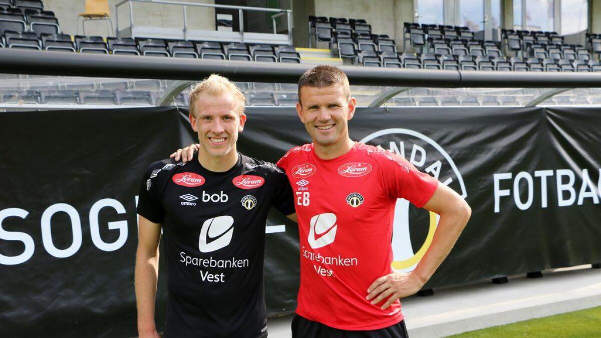 Vegard Leikvoll Moberg gjennomførte sin første trening med Sogndal fredag ettermiddag. Osingen har signert avtale på 2,5 år med eliteserieklubben i Sogn og Fjordane.