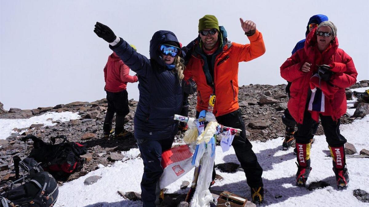 Synne Aasen Eriksen og Ole Olsen på toppen av Aconcagua. 6962 meter over havet var det ingen i verda denne dagen som stod høgare enn dei.