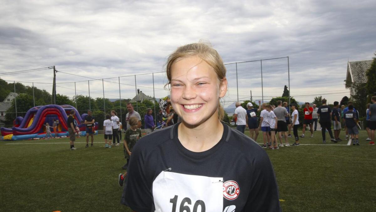 15 år gamle Mira Hanisdal Nilsen var raskaste jente/kvinne på hovuddistansen i Strandvikløpet.